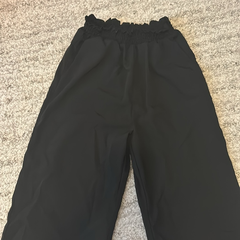 H&M Girls Paper Bag Pants LIGHTLY USED SIZE 12 BLACK - Picture 3 of 6